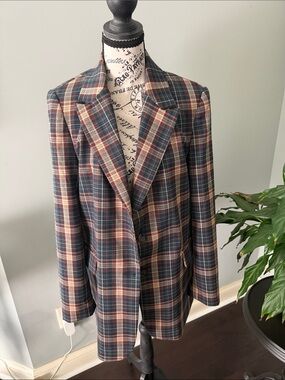Women's Plaid Longline Blazer in Navy, Burgundy & Cream